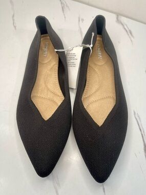 Old Navy Black Pointed Knit V-Cut Ballet Flats Size 9